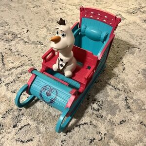 Disney Frozen Convertible 14" Sleigh Bed 6" Olaf Figurine W/ Bench Toy Playset